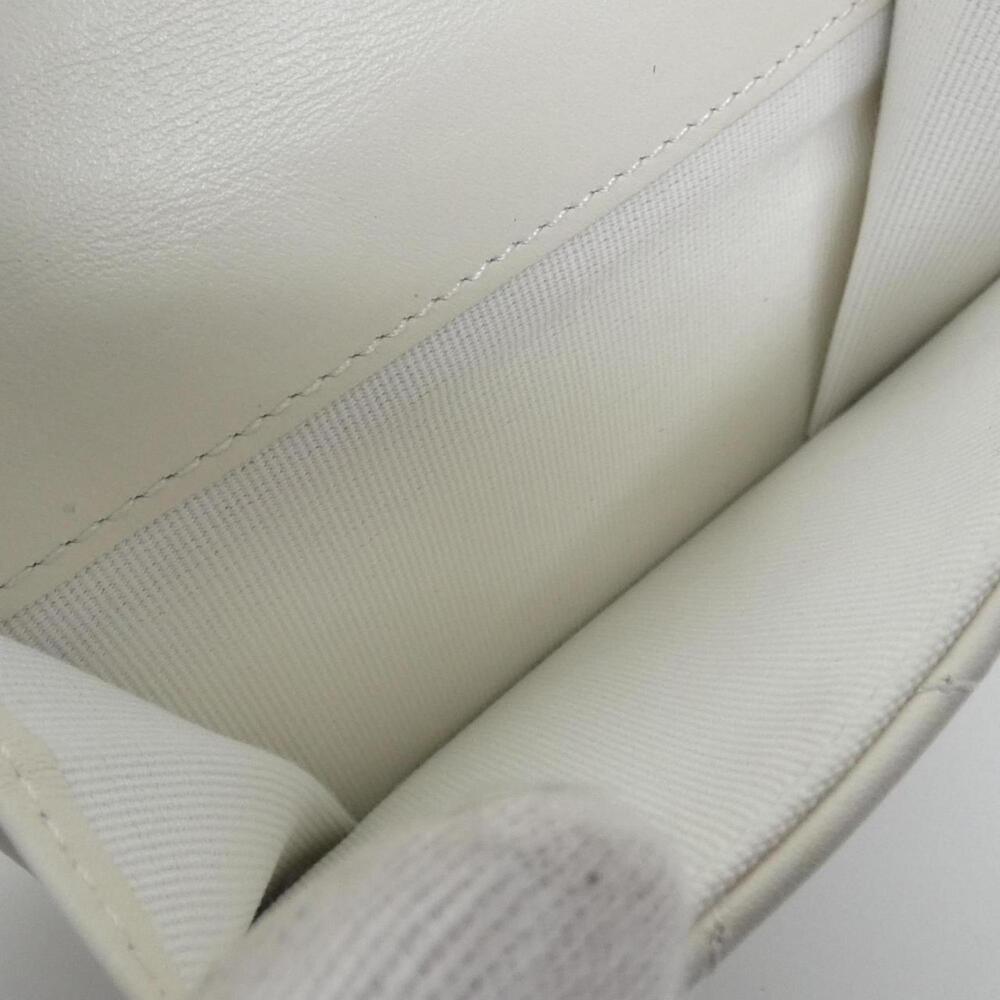 CHANEL White Wallet - Picture 9 of 9